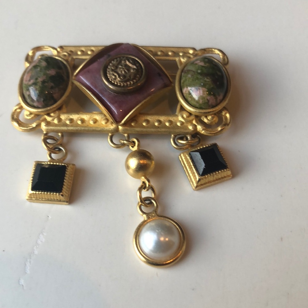 Brooch